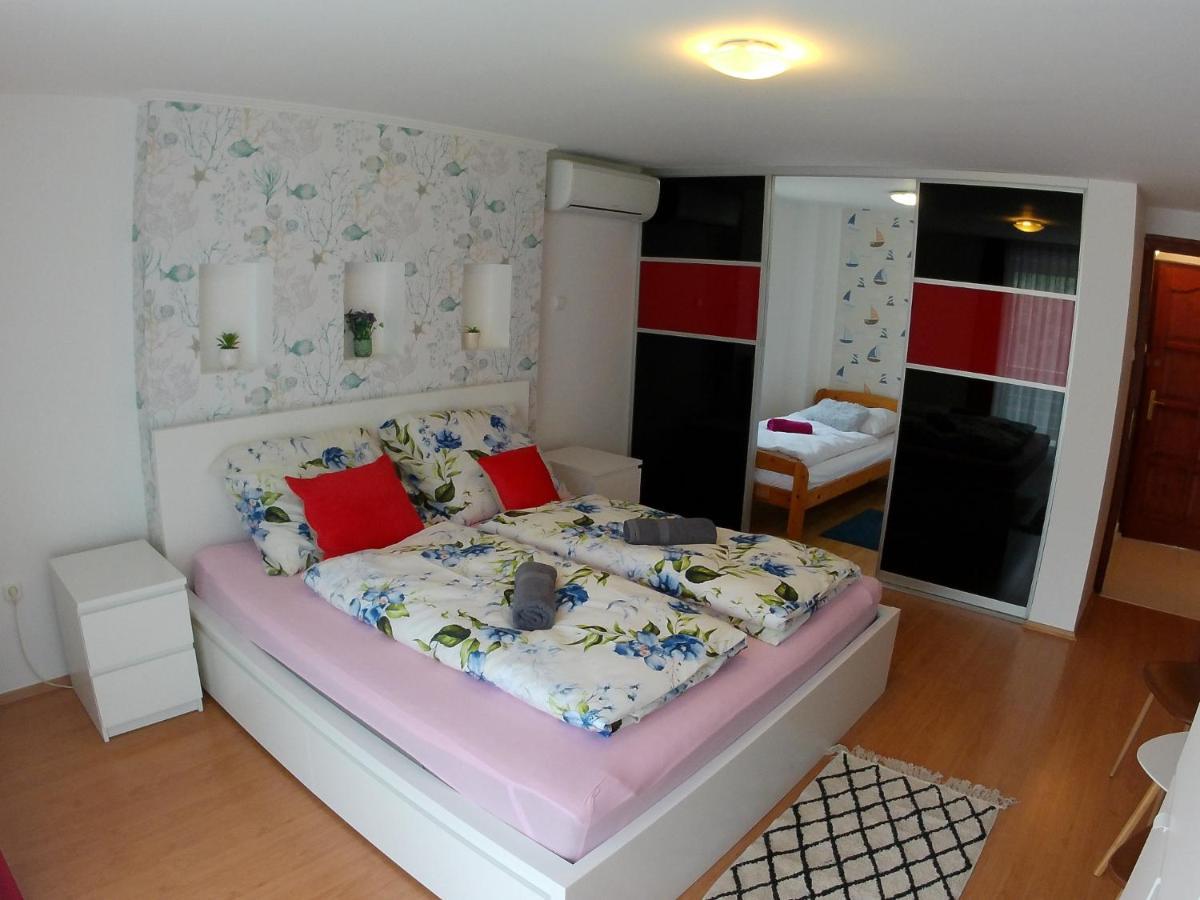Balatoni Aranyparti Apartmanok Siófok Buitenkant foto