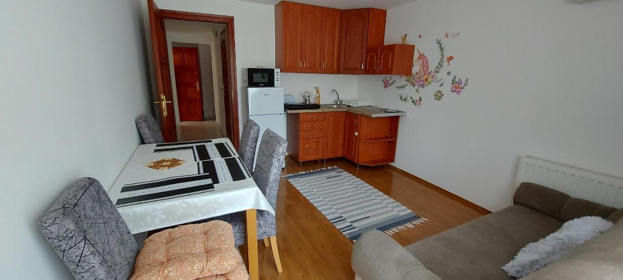 Balatoni Aranyparti Apartmanok Siófok Buitenkant foto